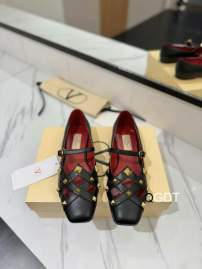 Picture of Valentino Shoes _SKUValentinosz35-40GDT030119966